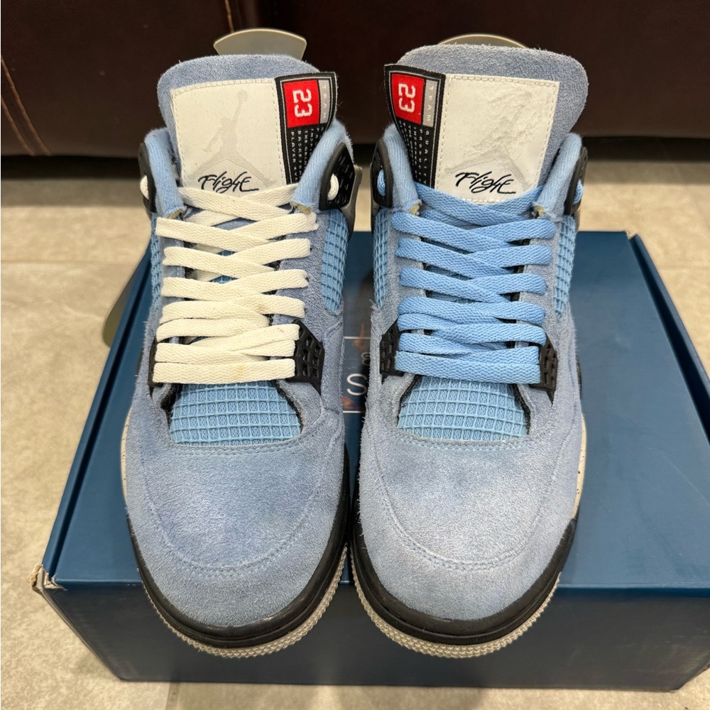 Size 10.5 - Jordan 4 Retro Mid University Blue - Picture 3 of 6